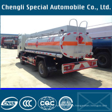 China HOWO 4 * 2 tipo 160HP 9000 litros combustible Vehicleing carro